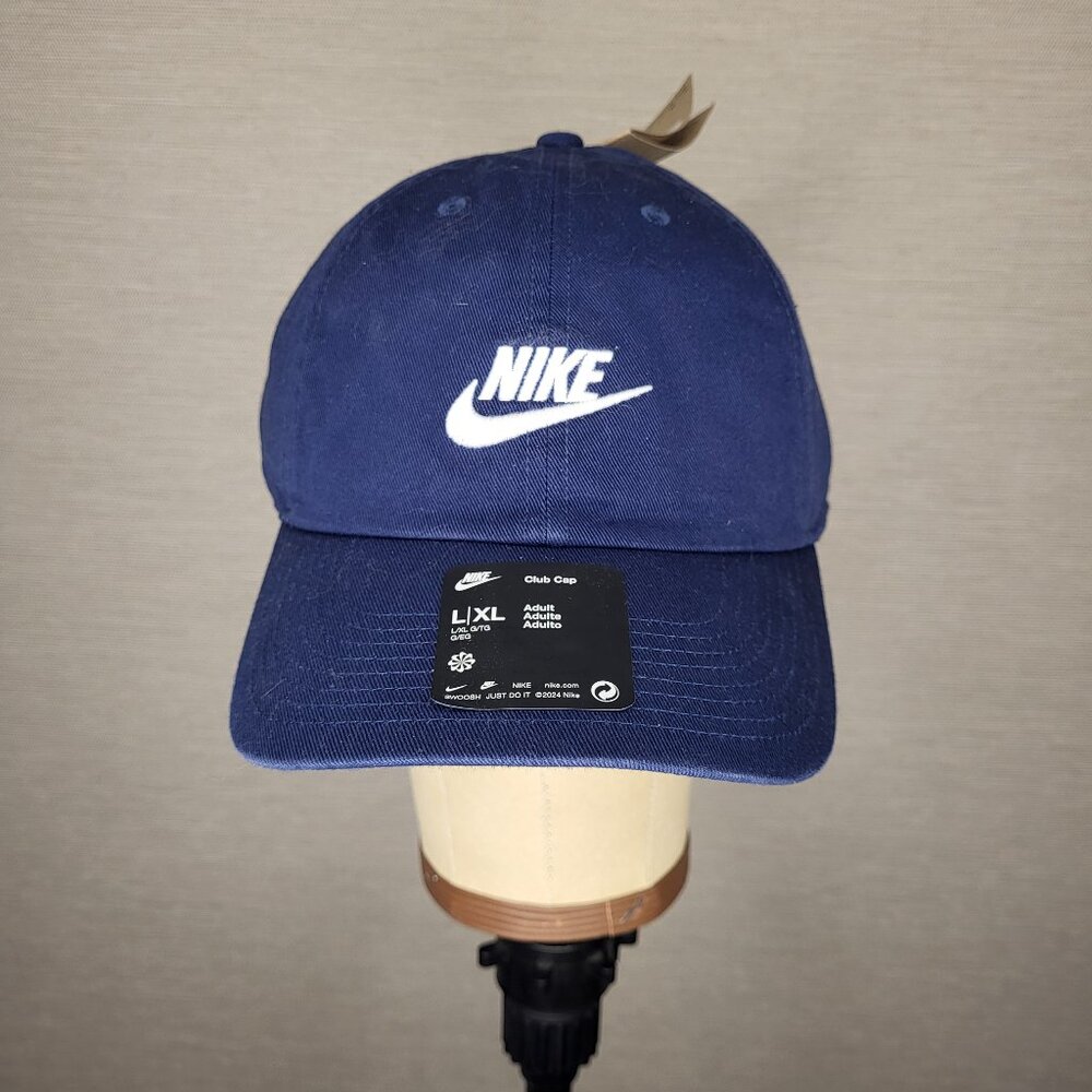 Nike Club Cap Unstructured Futura in Midnight Navy